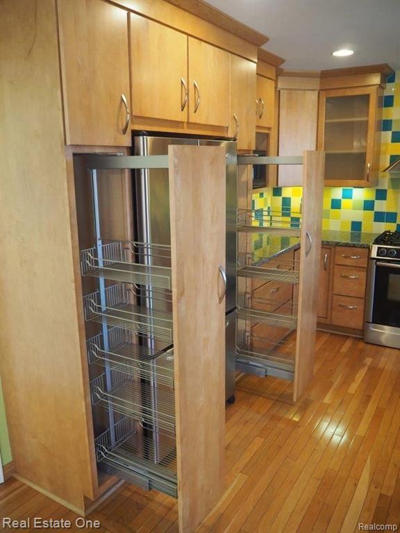 Building Photo - 5837 Folkstone Dr