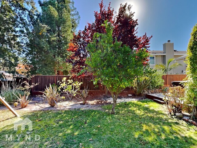 Building Photo - 990 Tera Ct