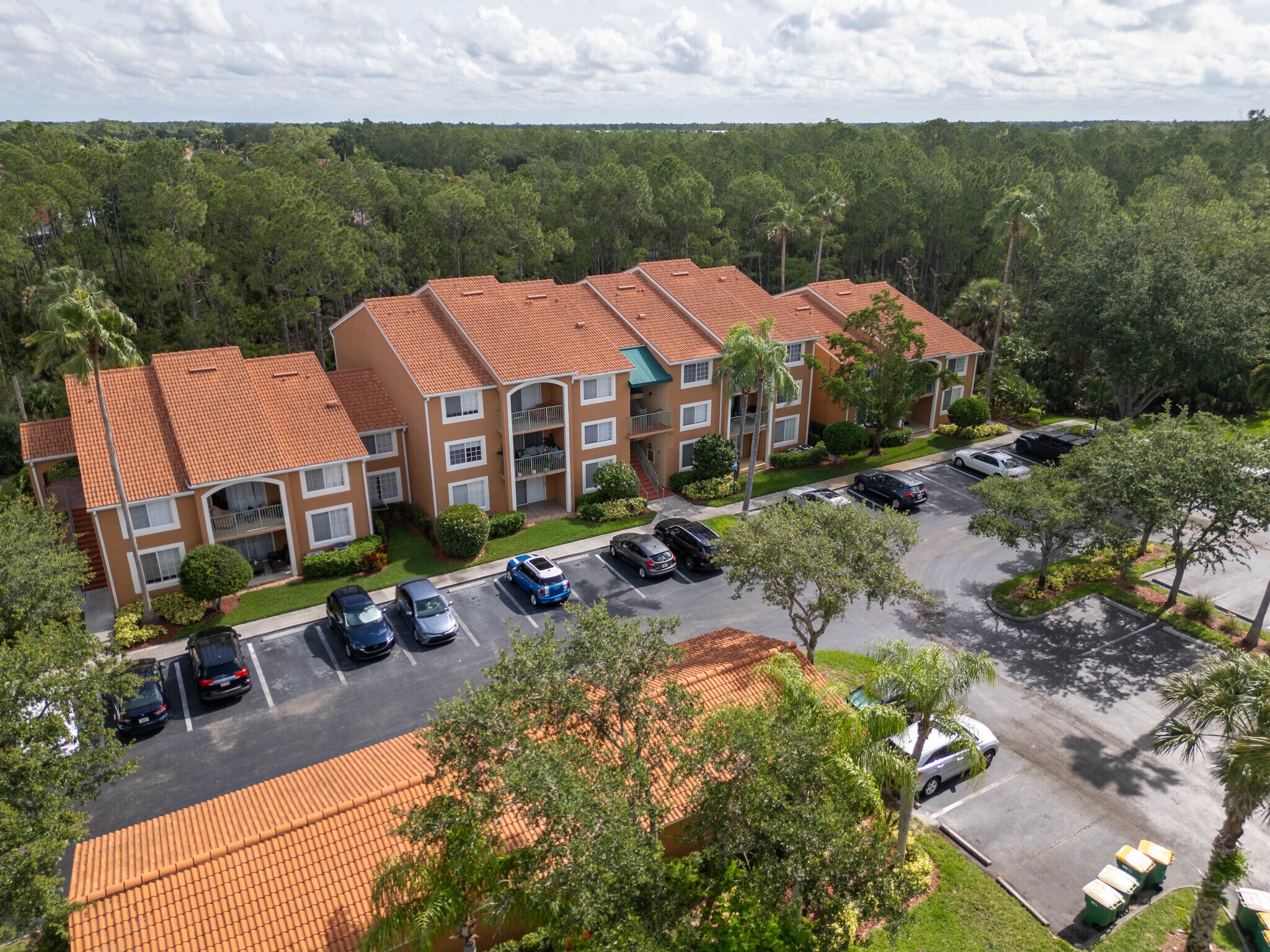 Building Photo - 1250 Wildwood Lakes Blvd