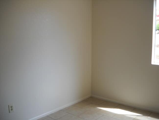 Building Photo - 2BR/1BA 827 sq.ft. rental in Sierra Vista, AZ