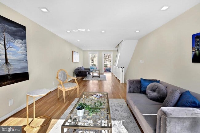 Building Photo - 224 G St SW