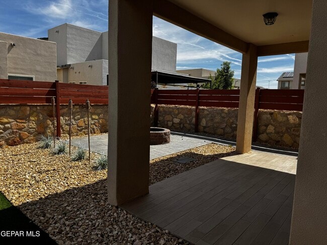 Building Photo - 12357 Desert Dove Ave