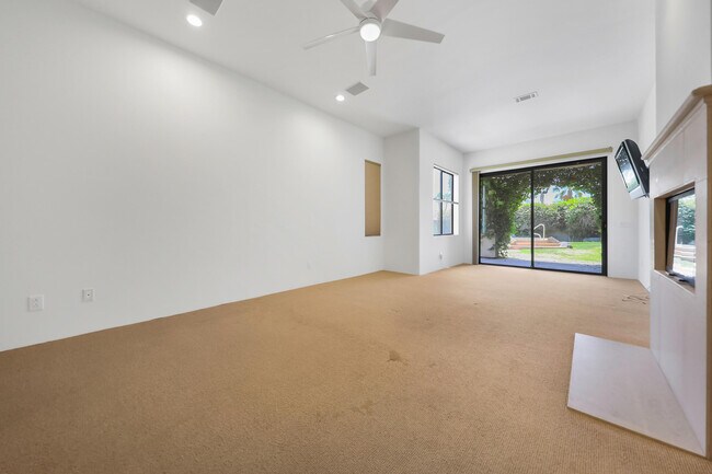Building Photo - 75975 Gill Ct