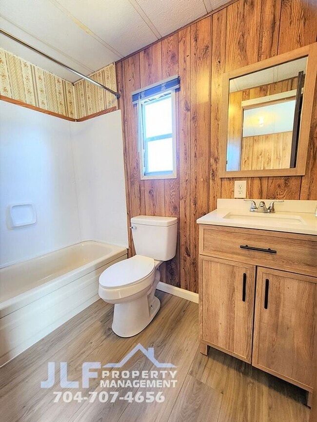 Building Photo - 2 Bed/2 Bath Mobile Home in China Grove