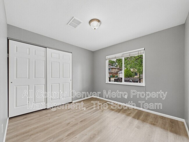 Building Photo - 2516 S Pagosa St