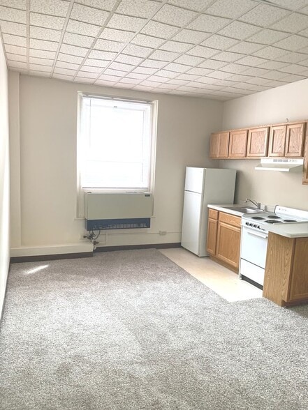 Building Photo - 1233 Marshall / 1222-36 Cass