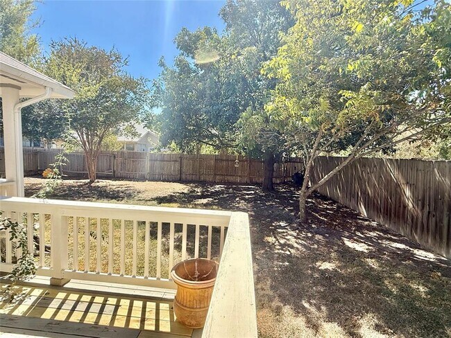 Building Photo - 1511 Freestone Dr