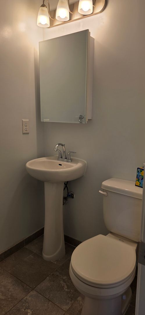 Building Photo - Convenience Meets Charm in This Frederick Gem!