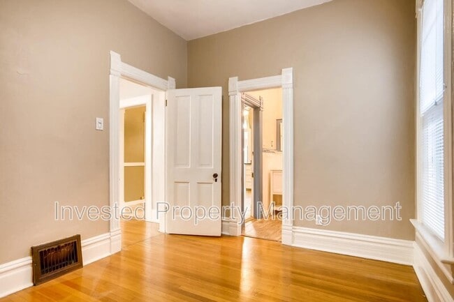 Building Photo - 123 W Archer Pl