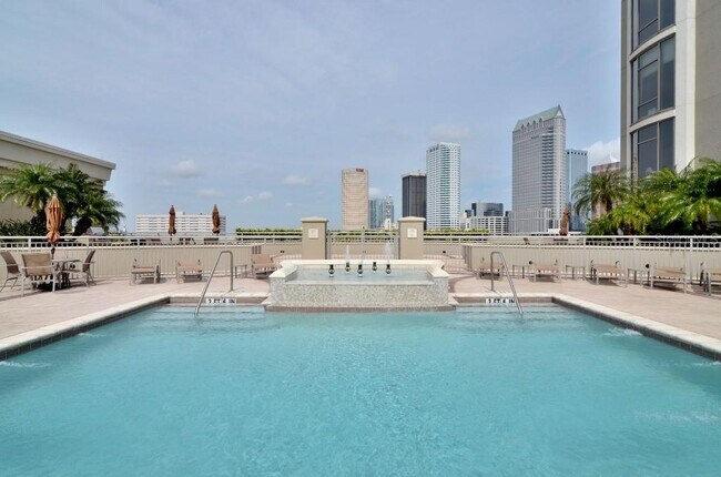 Building Photo - 275 Bayshore Blvd