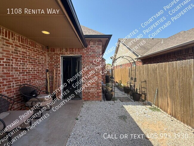 Building Photo - 1108 Renita Way
