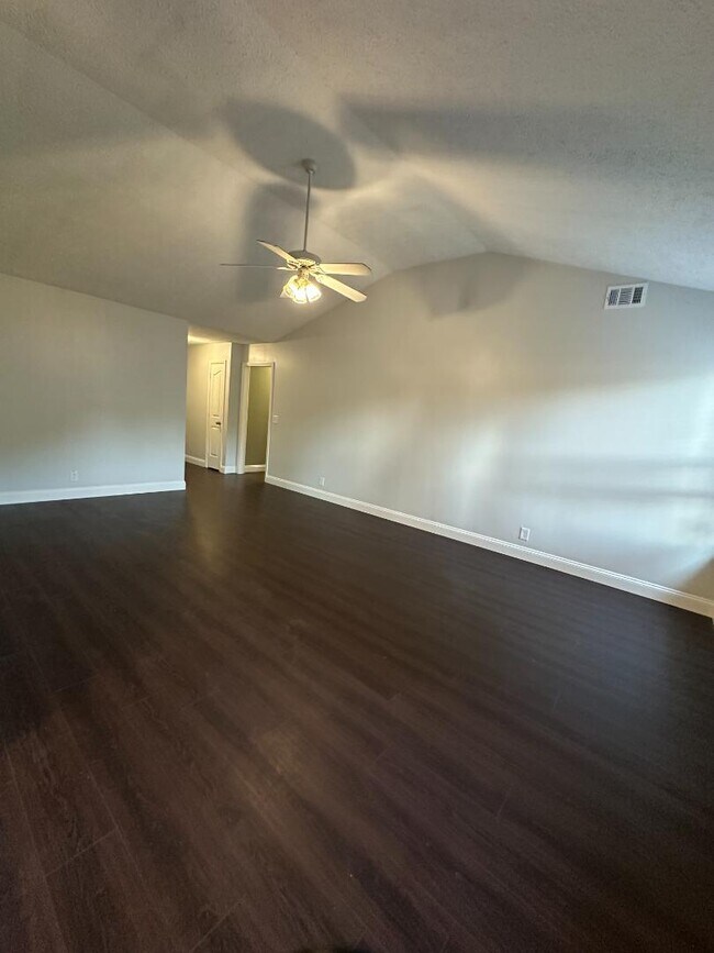 Building Photo - 1171 Catawba Way
