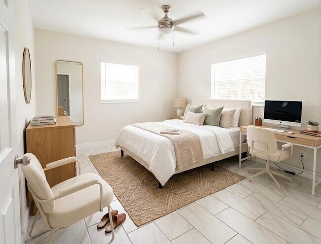 Building Photo - 2893 Webley Dr NE