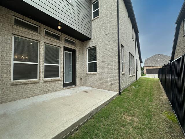 Building Photo - 7105 Royal View Dr