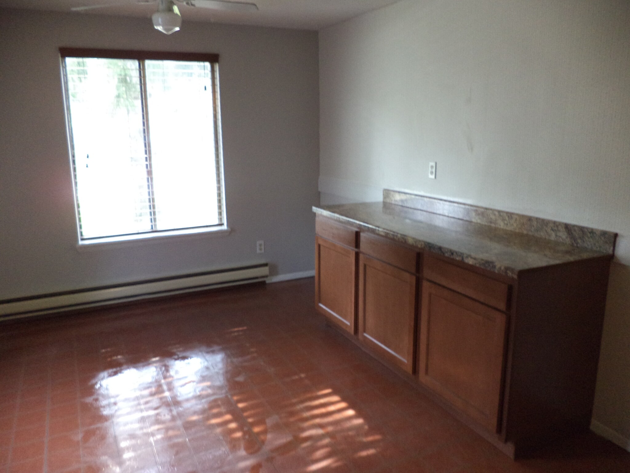 Building Photo - 5843 Lee Ave