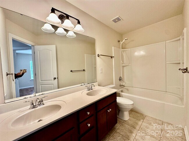 Building Photo - 10932 Burnt Leather Ln