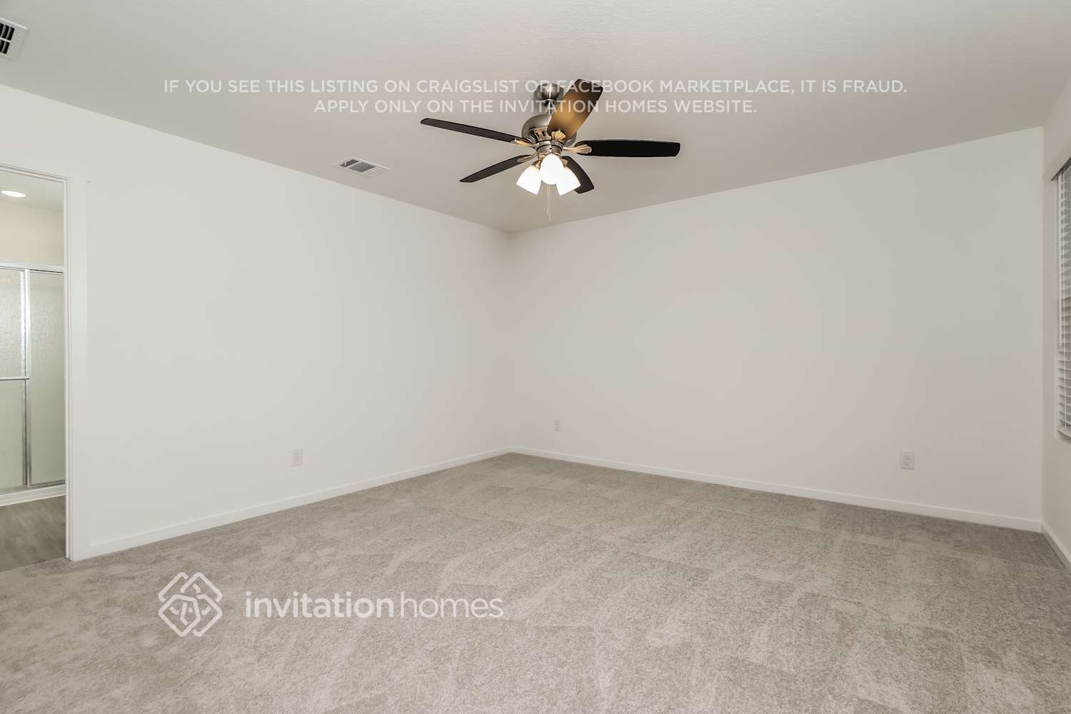 Building Photo - 3222 Roslyn Grist