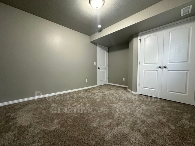 Building Photo - 10684 Wild Rice Dr