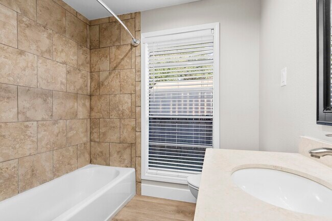 Building Photo - 14007 Overbrook Ln