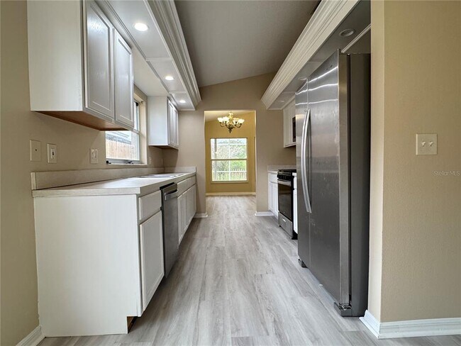 Building Photo - 27618 Sky Lake Cir