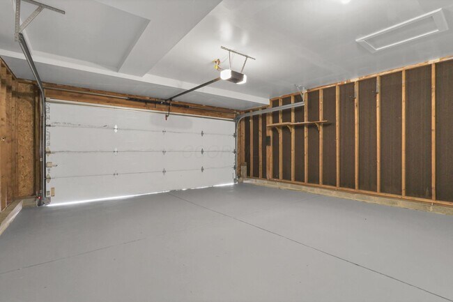 Building Photo - 933 Briaro St