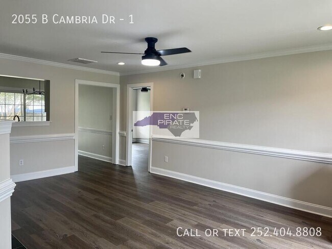 Building Photo - 2055B Cambria Dr