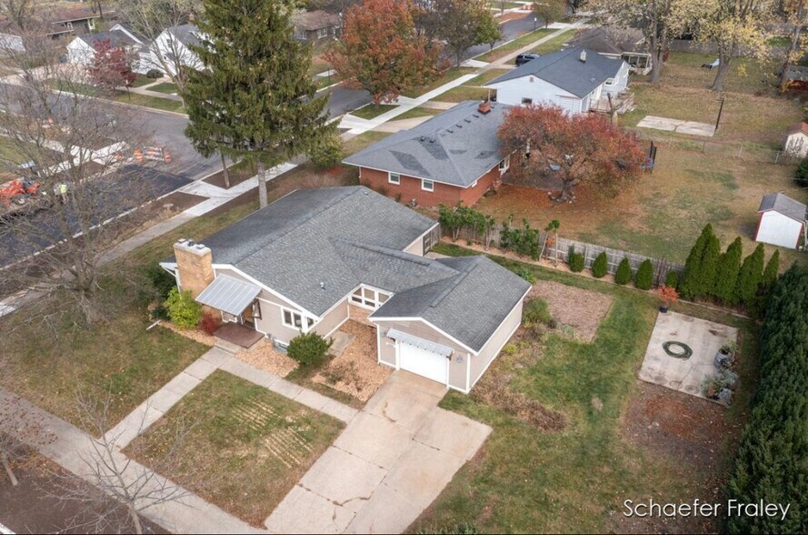 Building Photo - 677 Harrison Ave