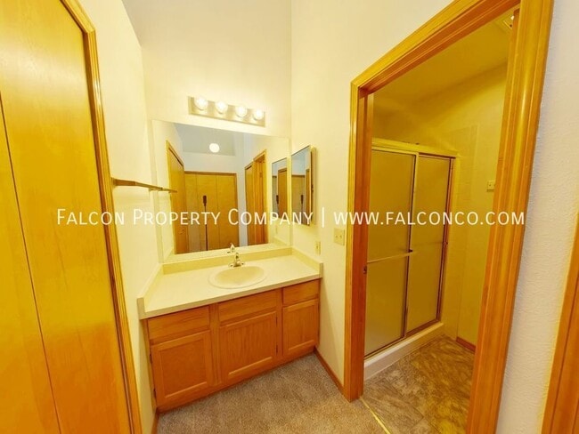 Building Photo - 2526 Elite Terrace