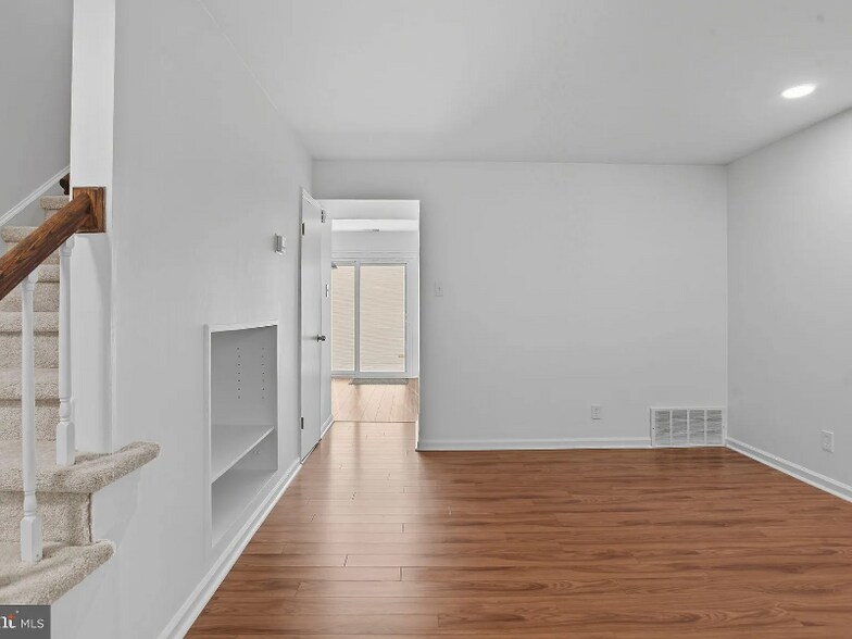 Building Photo - 442 Old Penllyn Pike