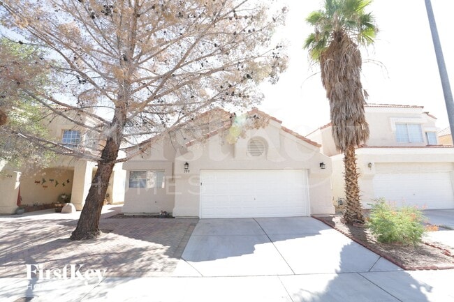 Building Photo - 200 Clifton Heights Dr