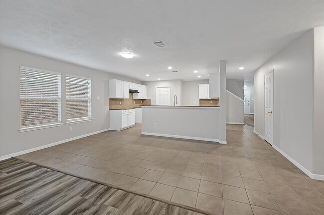 Building Photo - 14418 Cellini Dr