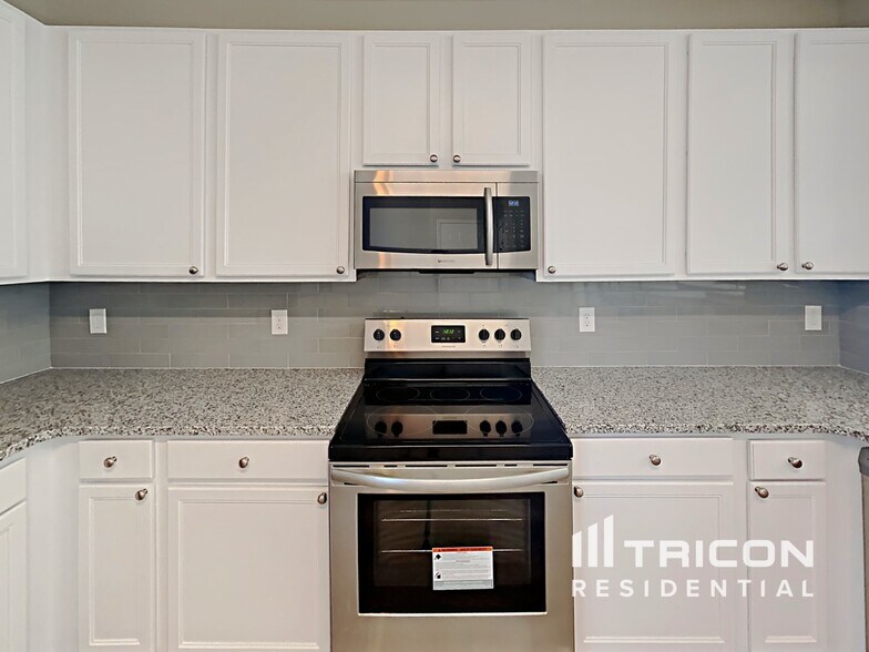 Building Photo - 12102 Downy Birch Rd