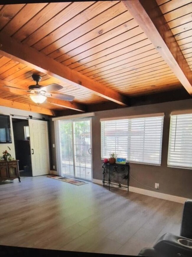 Building Photo - Beautiful 3 bd 2 ba House in Gridley AVAIL...