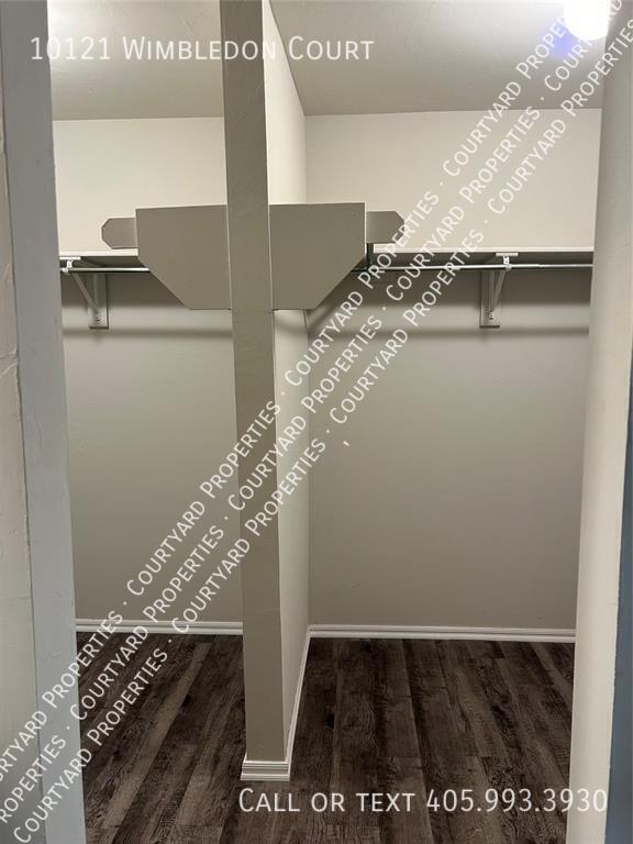 Building Photo - 10121 Wimbledon Ct