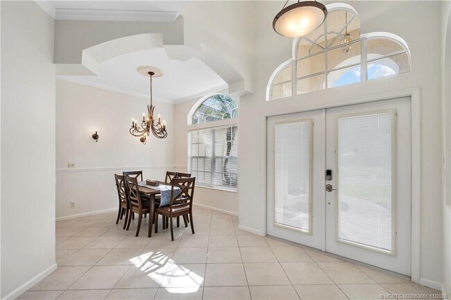 Building Photo - 4213 SW Utterback St