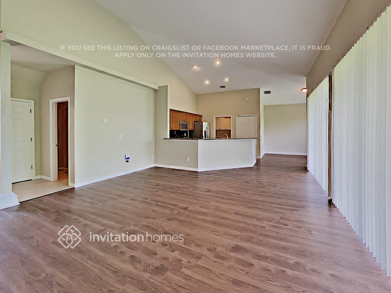 Building Photo - 1605 22nd Ave W