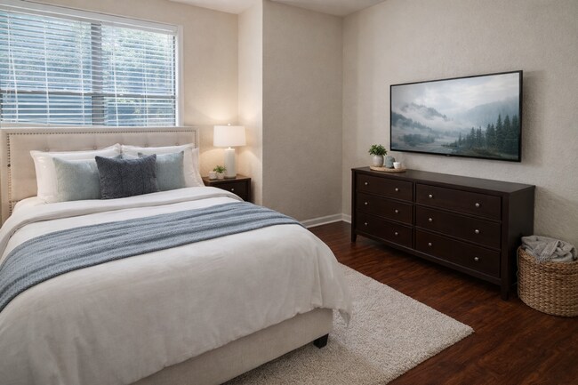 Building Photo - Beautiful Remodeled Winter Park 2/2 Condo for Rent in Front of Full Sail.