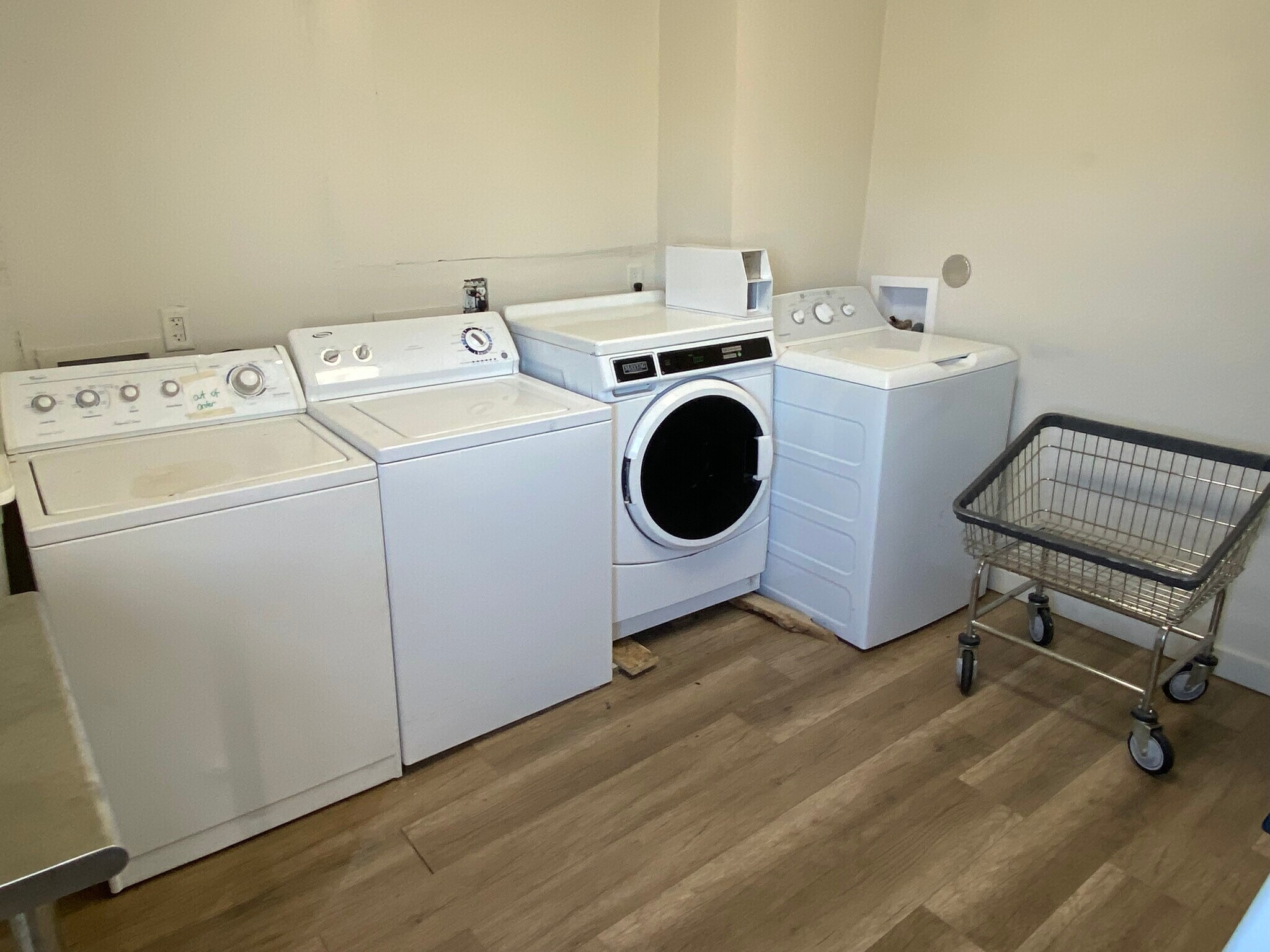 Free to use laundry - 570 W Main St