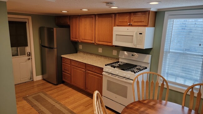 Building Photo - 115 Paul Manafort Dr