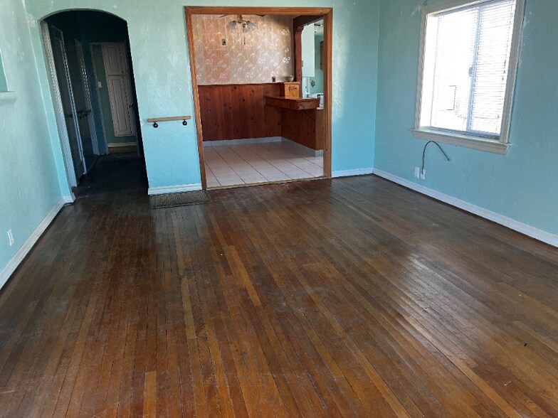 Building Photo - 1415 Highland Ave