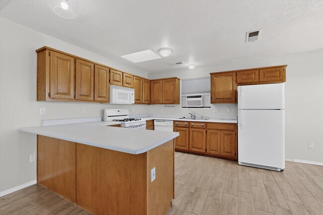 Building Photo - 16 Sheba Pl