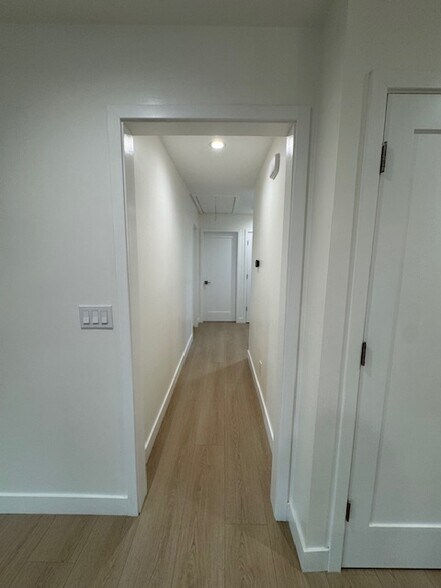 Building Photo - 10839 Fellows Ave