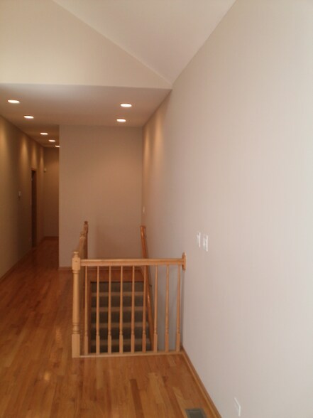 Building Photo - 1538 E 65th Pl