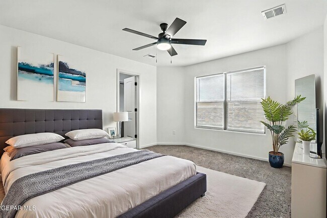 Building Photo - 941 Sandhurst Pl