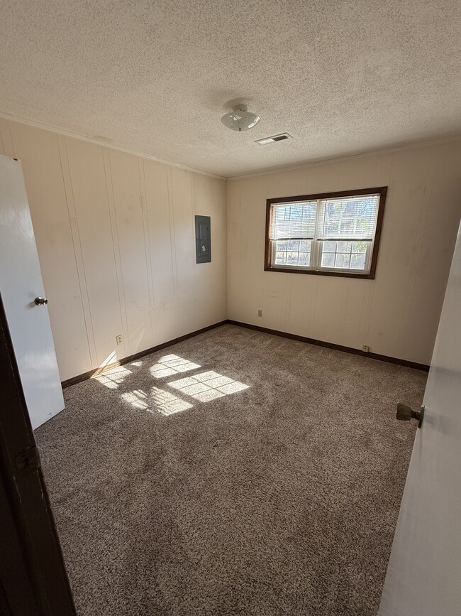 master bedroom - 290 Walnut St