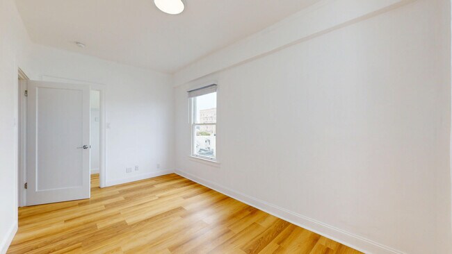 Building Photo - 1294 Grove St