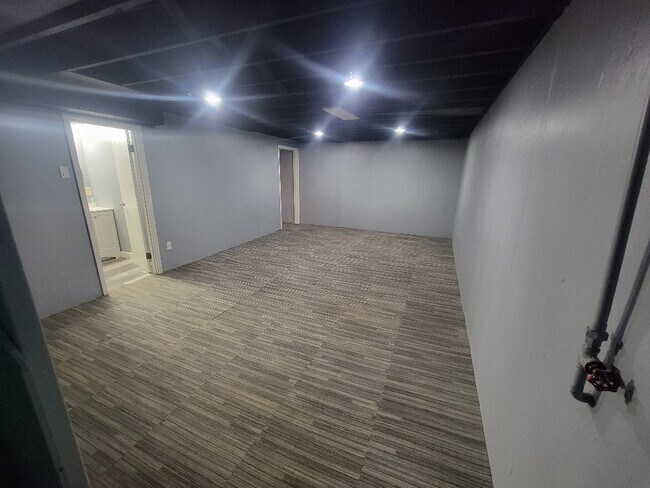 Building Photo - 6128 Fee Fee Rd