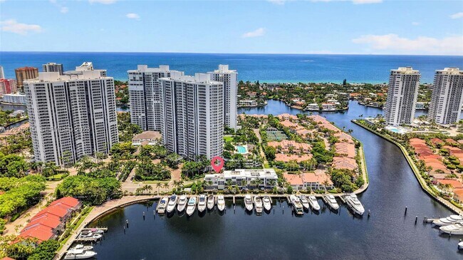 Building Photo - 3750 Yacht Club Dr