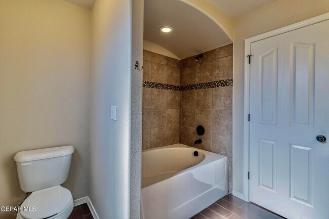 Building Photo - 6723 Boulder Canyon Ln