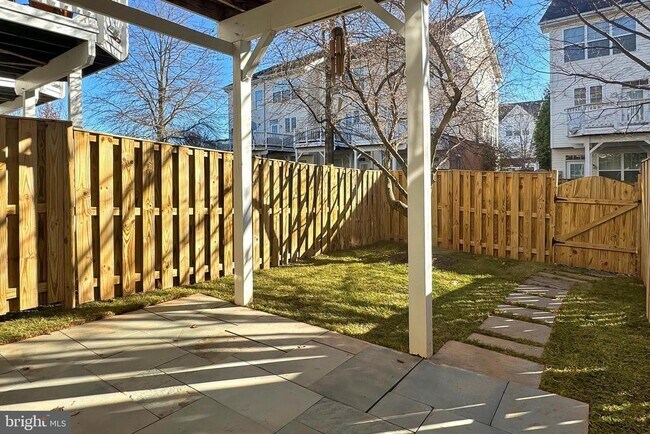 Building Photo - 20384 Bass Rocks Terrace